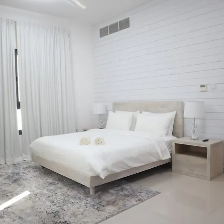 The Coral Villa With Marina Access, Free Ka Yak And Private Pool - Al Dana Island Fujairah Exterior photo