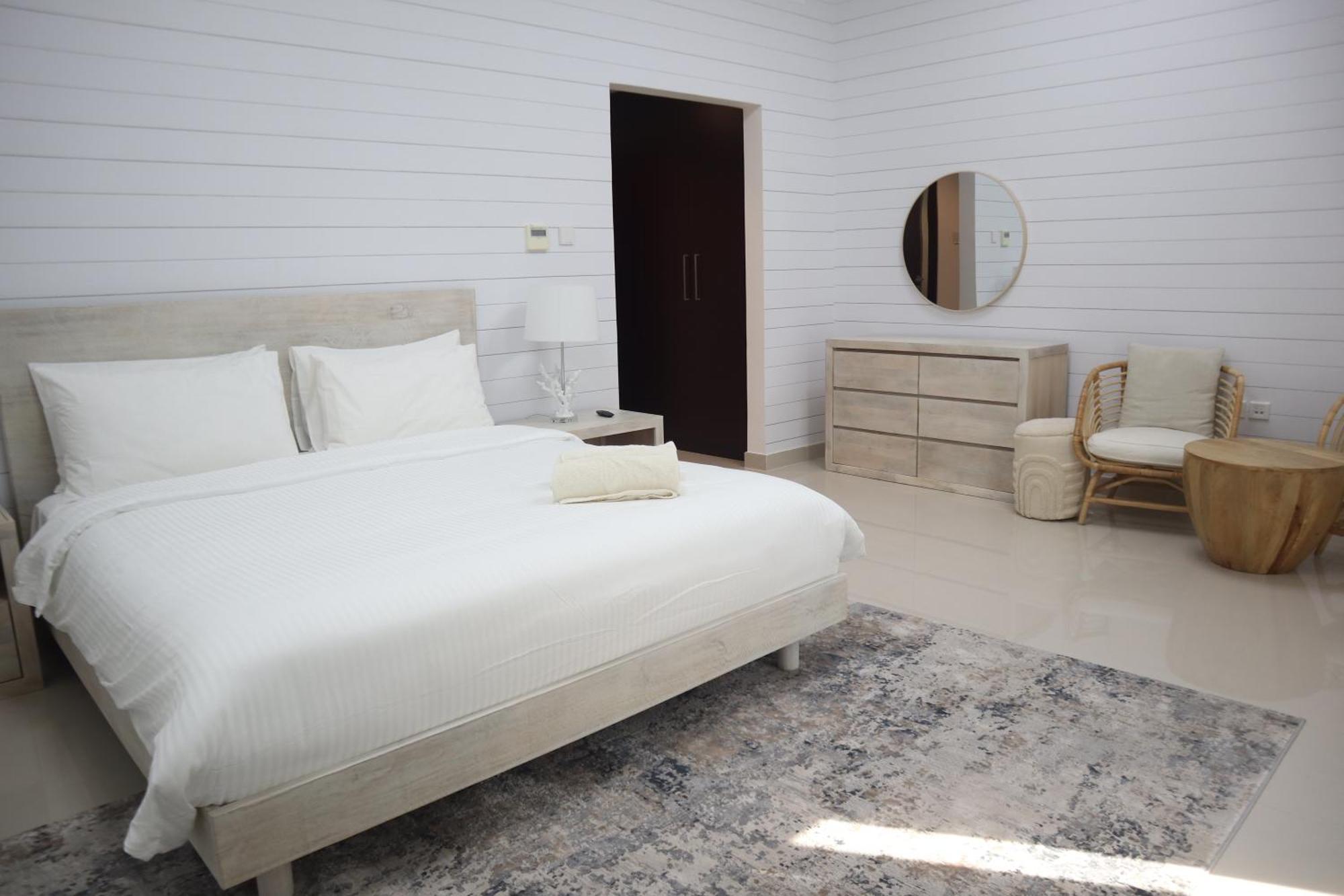 The Coral With Marina Access, Free Ka Yak And Private Pool - Al Dana Island