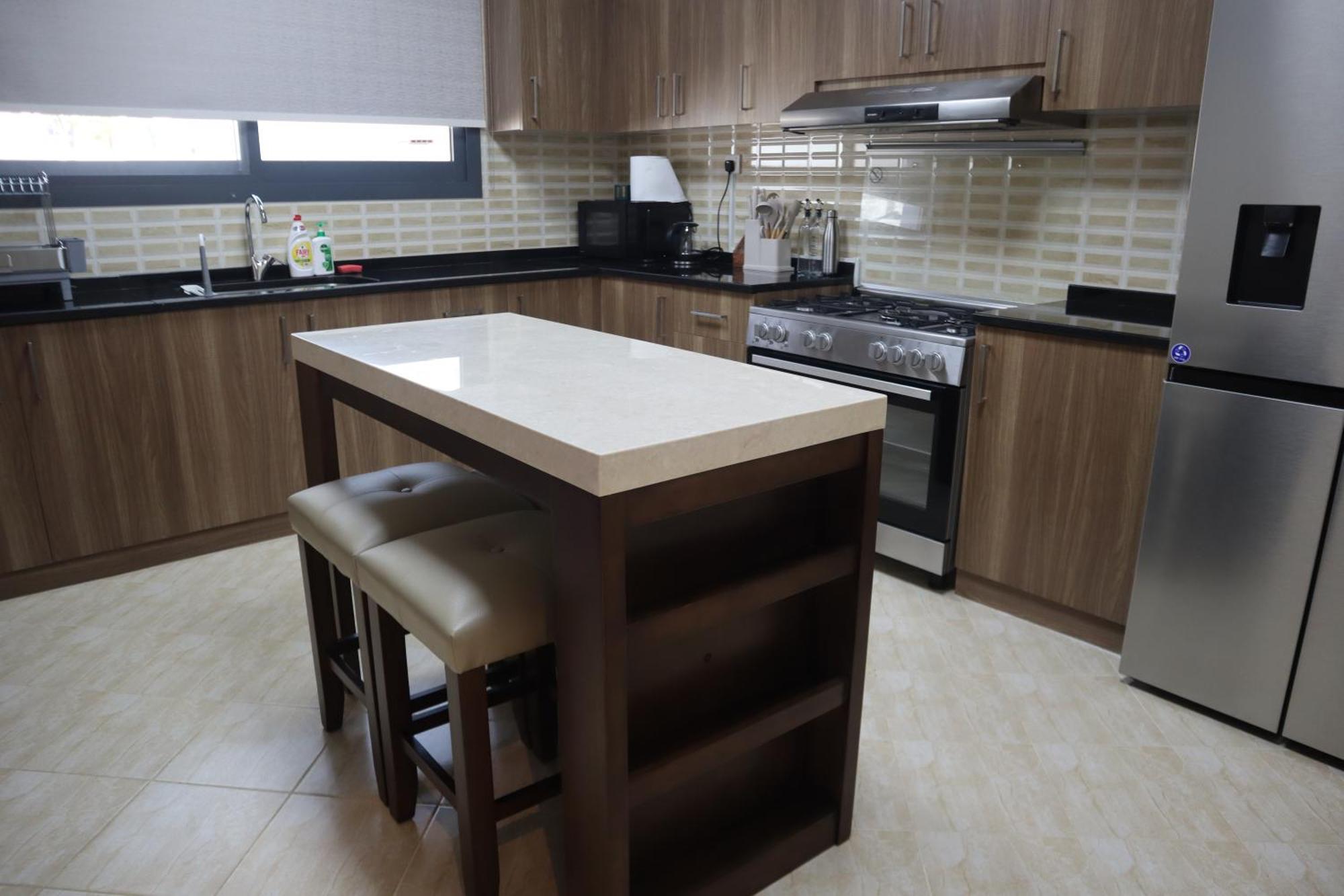 The Coral With Marina Access, Free Ka Yak And Private Pool - Al Dana Island *